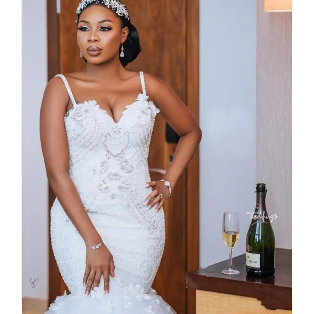 

African Plus Size 2022 Mermaid Wedding Gowns Spaghetti Sweetheart Major Beading Backless Lace Tiered Skirts Bride Dresses