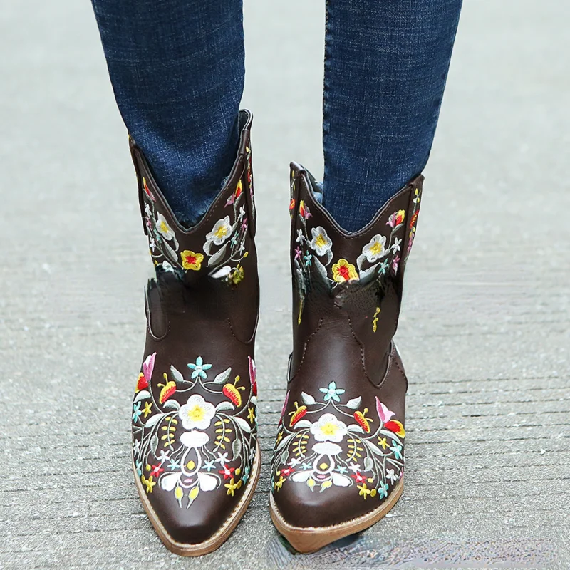

2021 New Vintage Female Boots Slip on Flower Pointed Toe Chunky Heel Platform Cowgirl Cowboy Shoes Embroidery Riding Boots