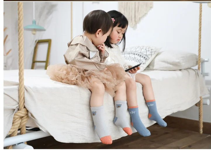 Осень-зима 2020 новые стильные детские носки с рисунками из мультфильмов Размеры 0-8