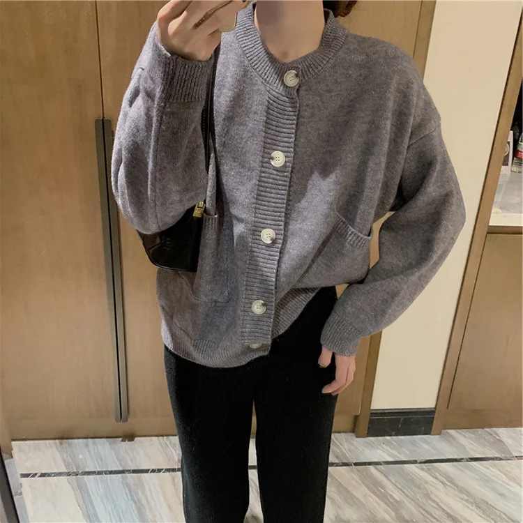 

Women's knitted shirt spring and autumn period and the new garment knitting cardigan to wear loose shirt Knitted pocket