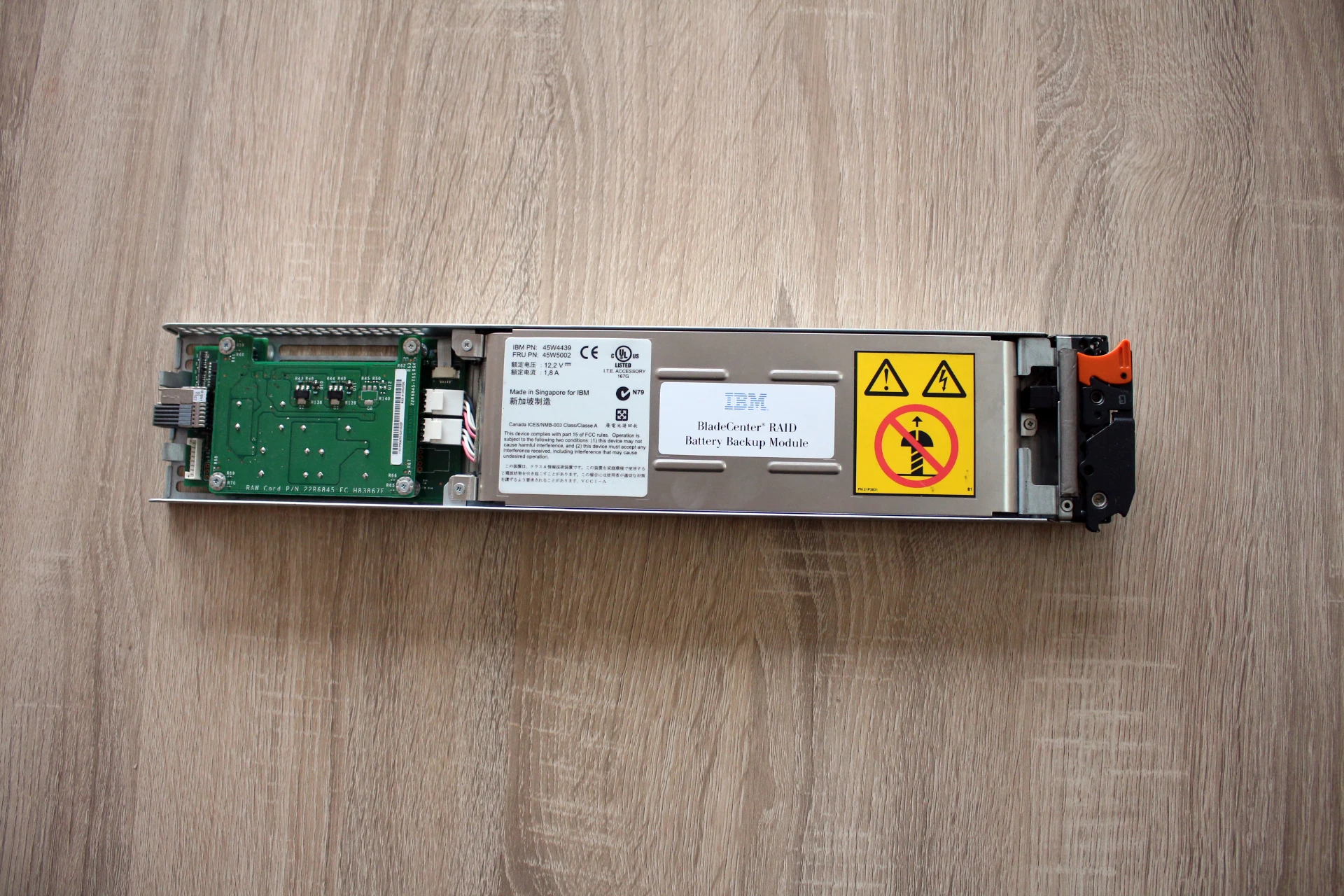 

NEW F/S IBM Bladecenter S SAS RAID BATTERY PN:45W4439 45W5002 00FG193