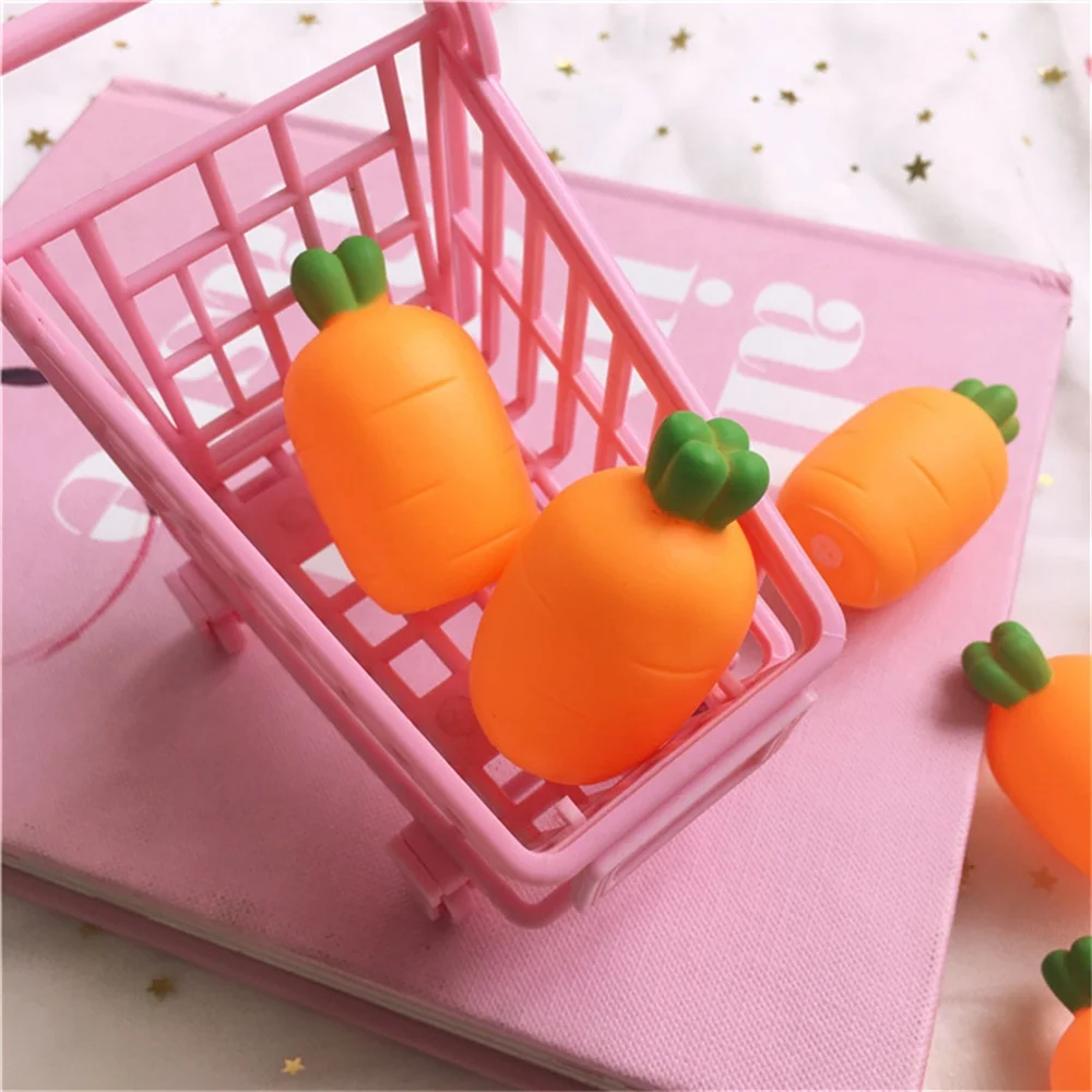 

2021 NEW Cartoon simulation carrot squeeze and squeeze a vent toy decompression and make a small gift BIG is a stress reliever