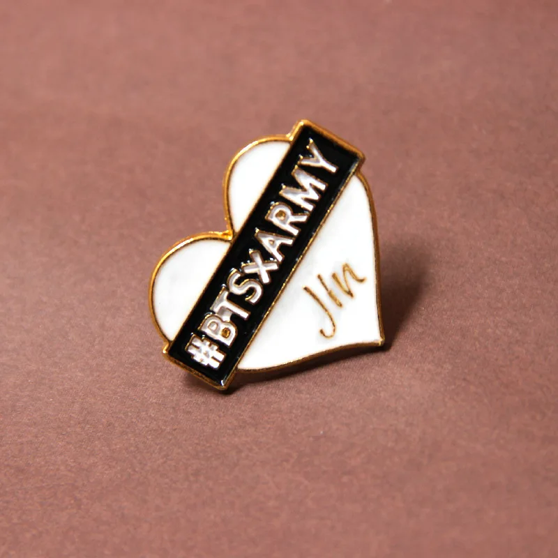 Новинка броши с сердечком для мальчиков трендовые булавки из сплава лацканами