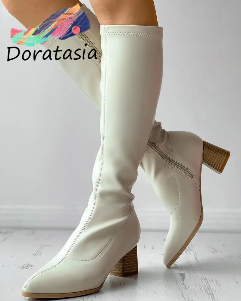 

Брендовые новые элегантные женские сапоги DORATASIA с острым носком на молнии до середины икры модные удобные зимние свадебные повседневные са...