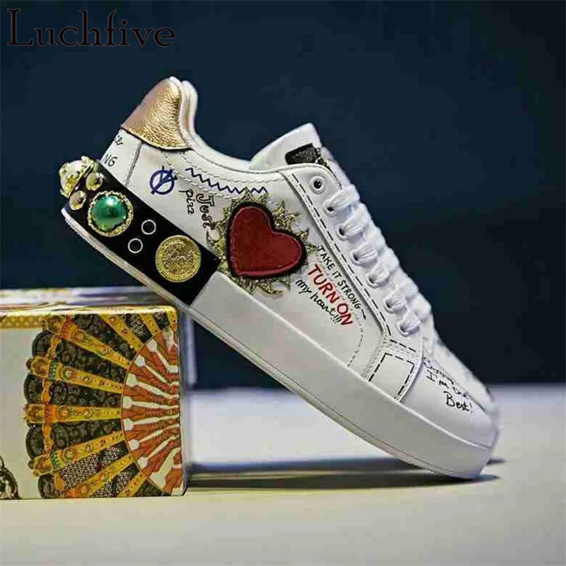 Кроссовки женские с круглым носком на шнуровке повседневные высокая подошва