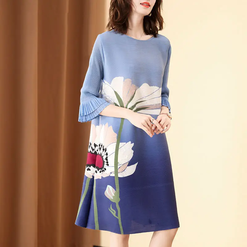 

Autumn Temperament Age Reduction Print Loose Skirt New Fashion Commuter Flared Sleeve Pleated Dress