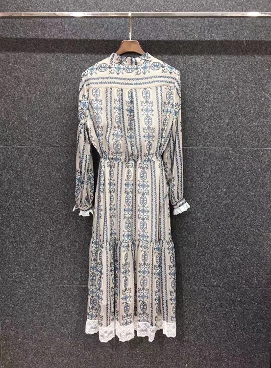 

2021 spring new women's bronzing pleated waist printing decoration long-sleeved dress 307