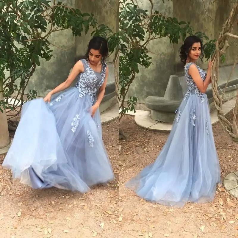 

Graceful Scoop Neck Sleeveless Tulle Prom Party Dress Custom Made Appliques A Line Sweep Train robe de soirÃ©e de mariage