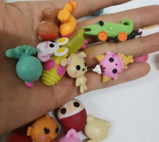 

100pcs/lot Lalaloopsy Girl Dolls Accessories Lovely Cartoon Animals Mini Girls' Toys Birthday Gift Capsule Toy