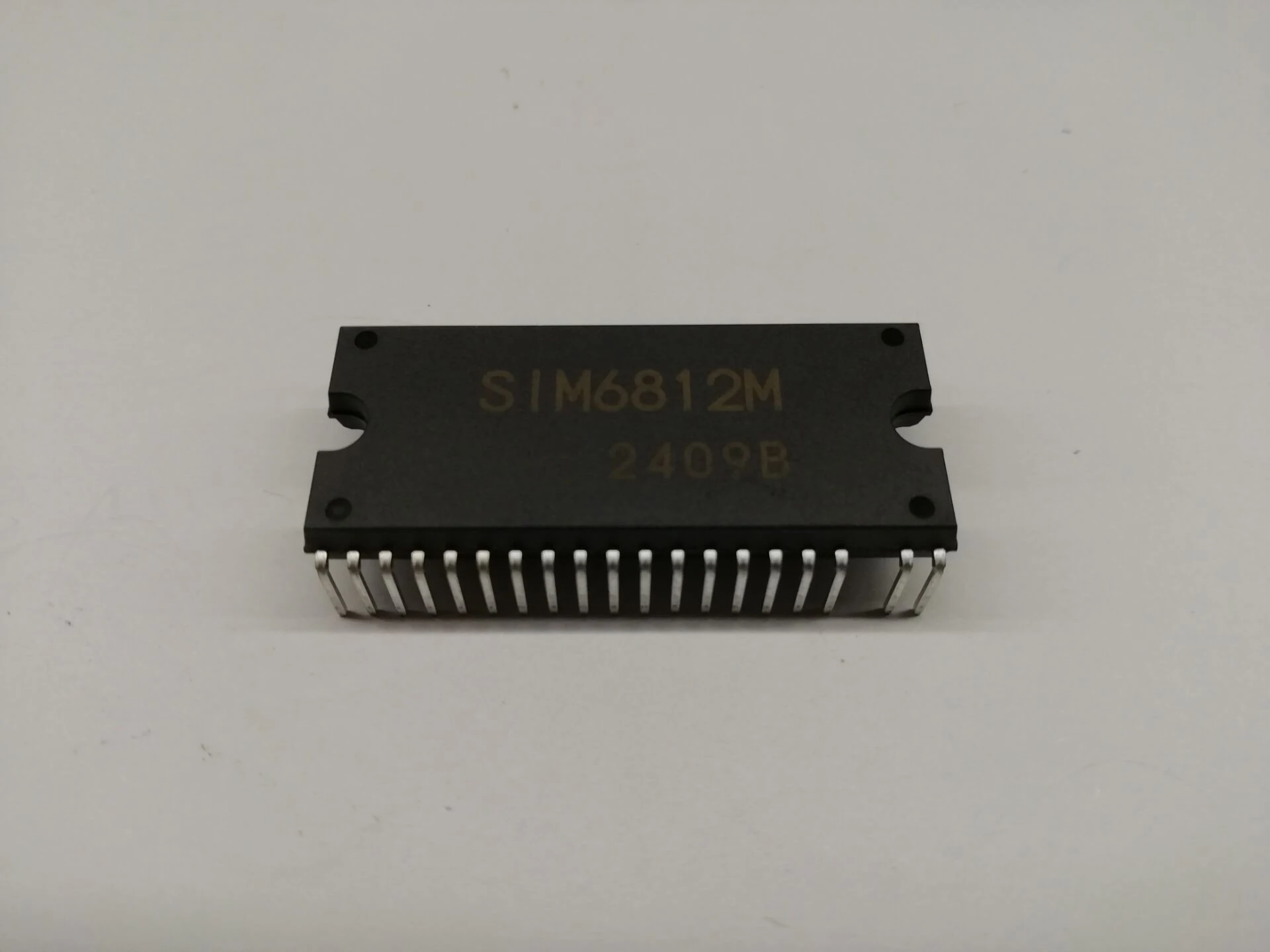 Новый SIM6812M SIM6812 dip29 2 шт. | Обустройство дома