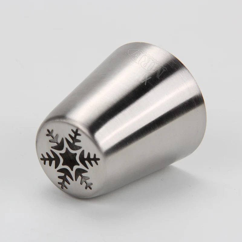 

Free Shipping Stainless Steel 18/8 Pastry Icing Nozzle Cake Decorating X-Mas Snowflake Shape Icing Tips #XM02