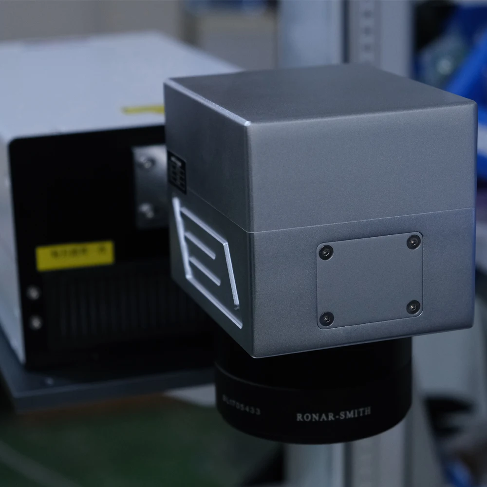 Профессиональный производитель УФ лазерная маркировочная машина для пластика