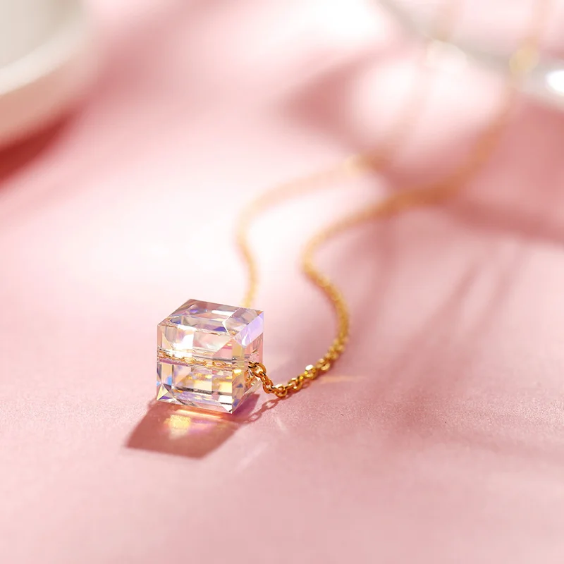 Украшенные кристаллами от Swarovski Модные Зеленые кубические бусины ожерелье Подвески золотой цвет цепи ювелирные изделия для женщин шикарный подарок