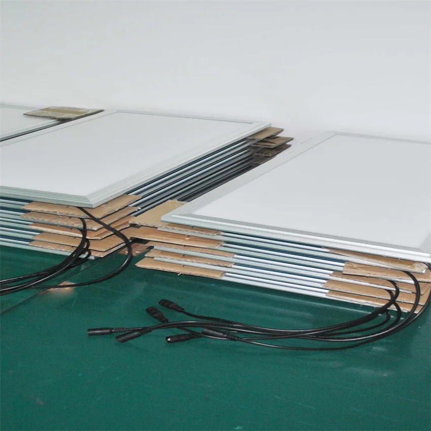 Бесплатная доставка аварийная Светодиодная панель 600x600 мм с белой рамкой 48 Вт