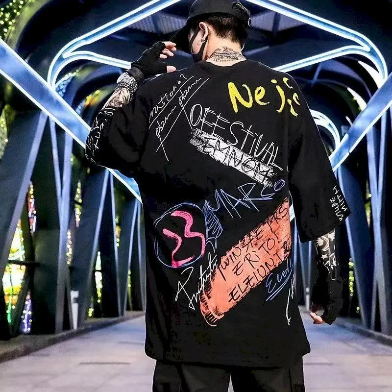 

2022 Summer New Men's T-shirt Street Brand Graffiti Hip-hop Harajuku Loose Short-sleeved T-shirt Half-sleeved Top Mens T Shirts