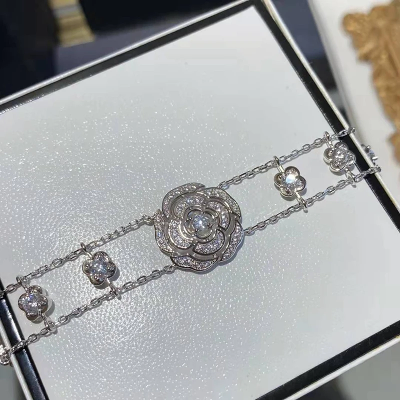 

Роскошный женский браслет с фианитом, украшение в виде камелии