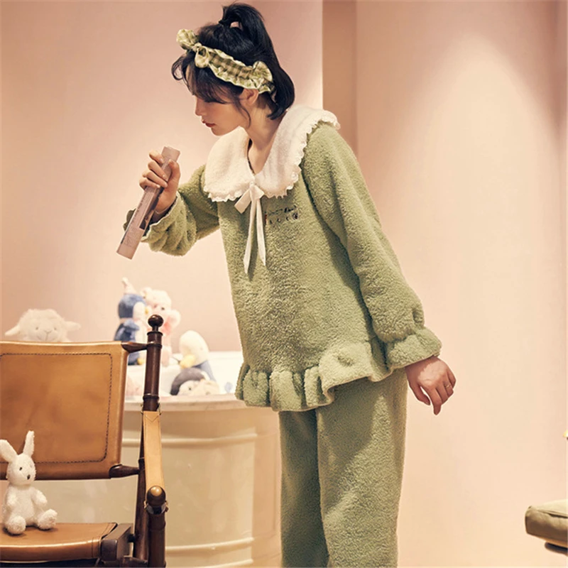 

Осенне-зимний женский утепленный теплый милый кукольный воротник с длинным рукавом коралловый флисовый костюм для домашнего обслуживания ...