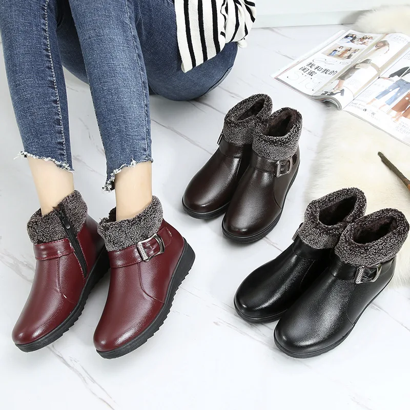 

2020 winter mother's boots plus velvet warmth,soft sole,flat-bottomed leathershoesfor theelderly, plus size women's cotton shoes