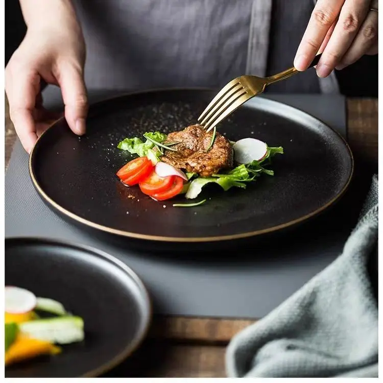 Керамическая тарелка из Пномпеня для западного стейка тарелки и черная матовая