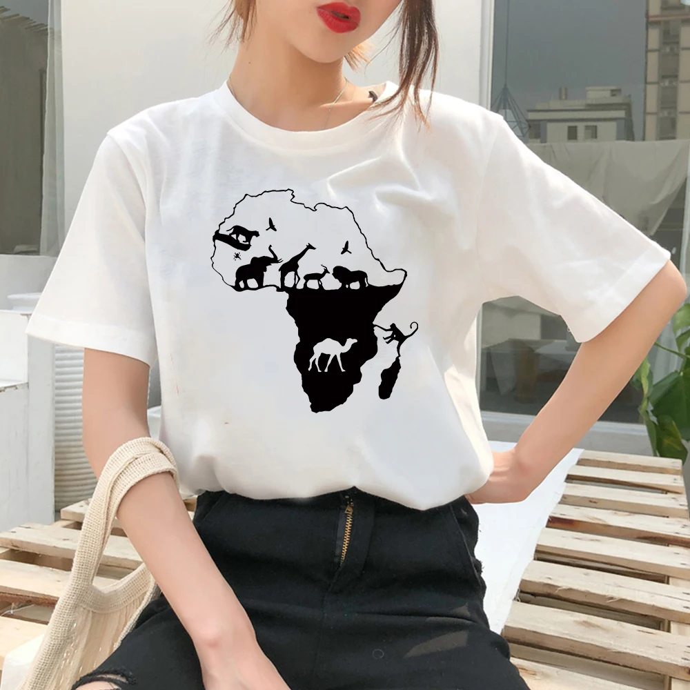 

Africa Graphic Women T-shirt Grassland Scenery After Sunset Printed Oversize T-shirt The Animals Casual Unisex Tshirt Trendy