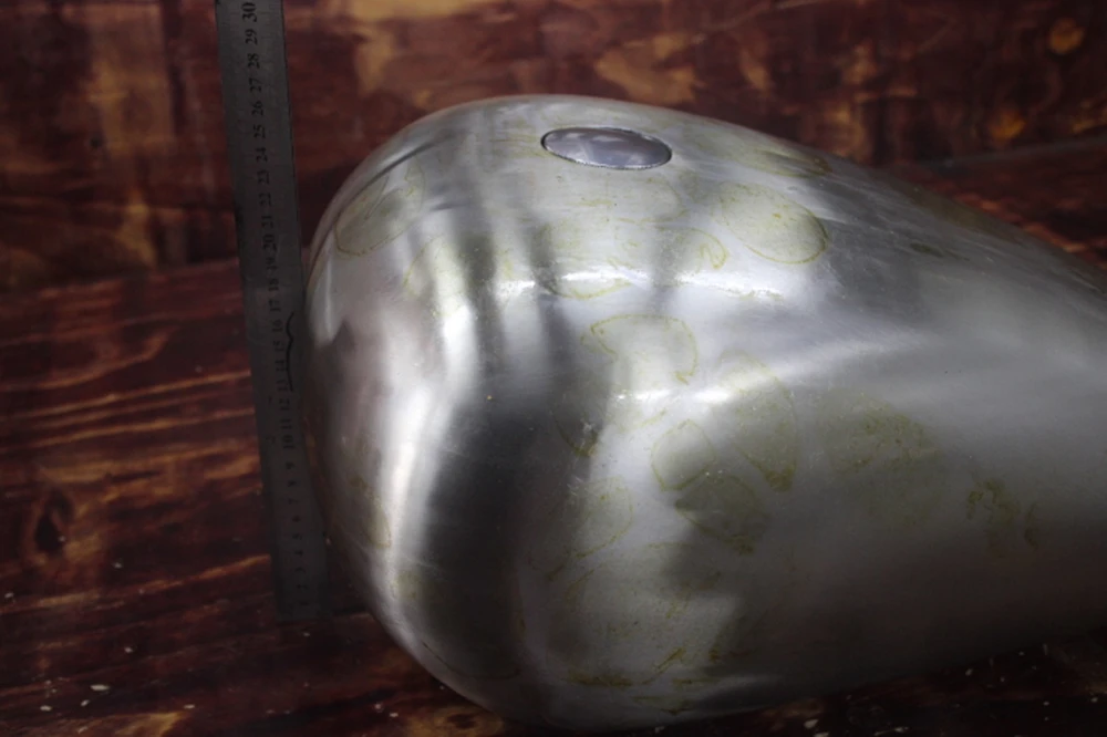 

Handmade Thick Steel Plate Fuel Tank For Harley Large Drip AA