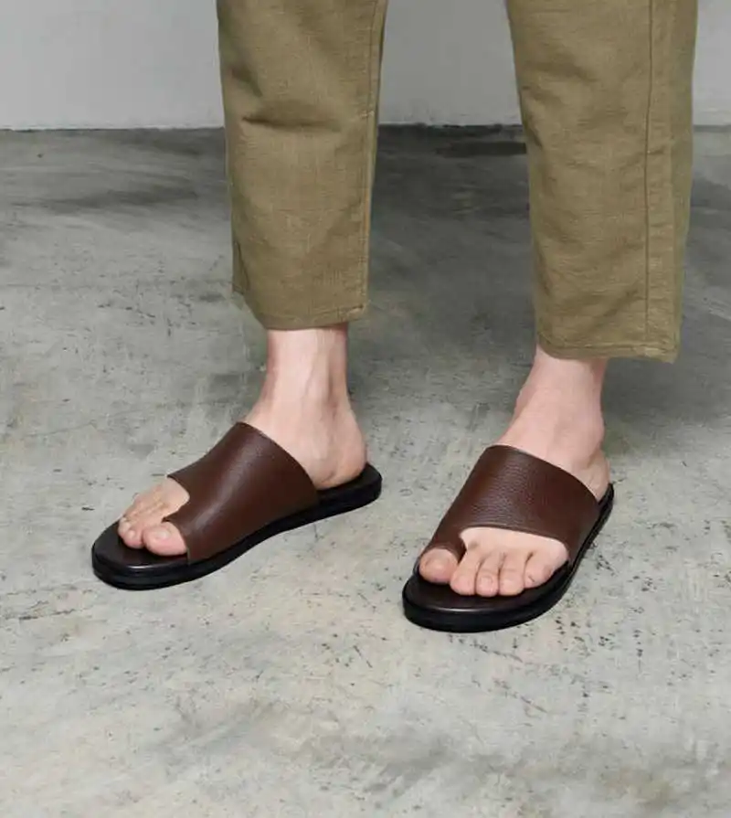 

Summer Men's Sandals Slip-On Fashion Pu Leather High Quality Daily Casual Comfortable Light Sandals Zapatos De Verano KN036