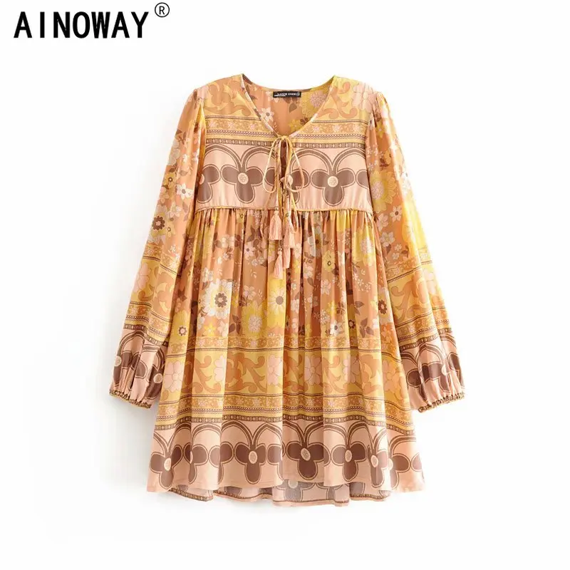 Винтажное шикарное женское платье на шнуровке с кисточками и цветочным принтом