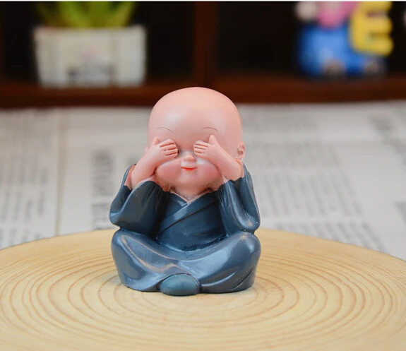 

Lovely Small Kungfu Monks Maitreya Buddha Resin Handicrafts