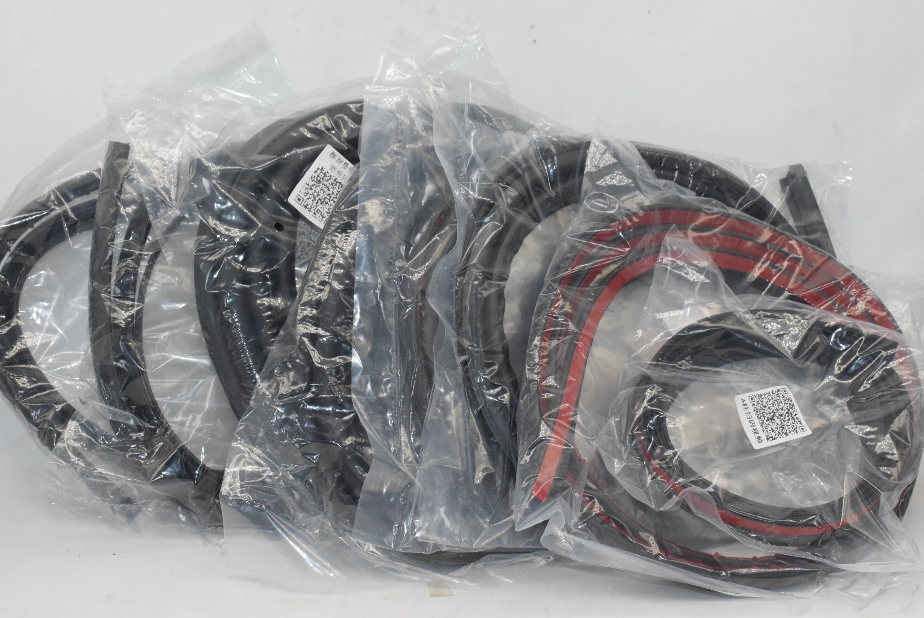 Боковые дверные молдинги по бокам подходит для различных видов дорожного