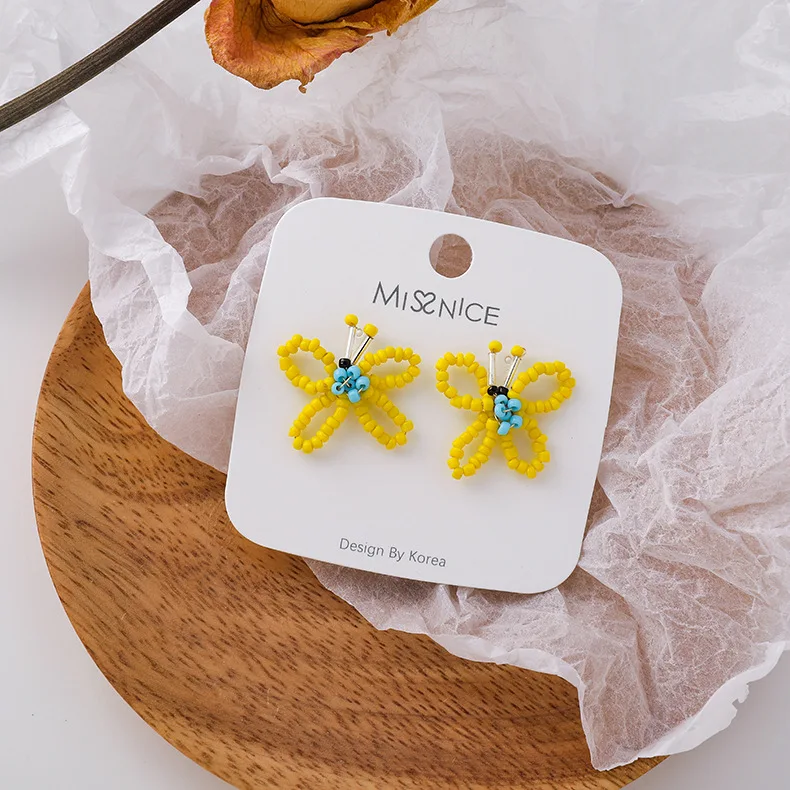 Новинка: Артистичные бабочки, сделанные из желтых бусин, серьги для женщин. Модные аксессуары оптовой цены от завода MISSNICE.