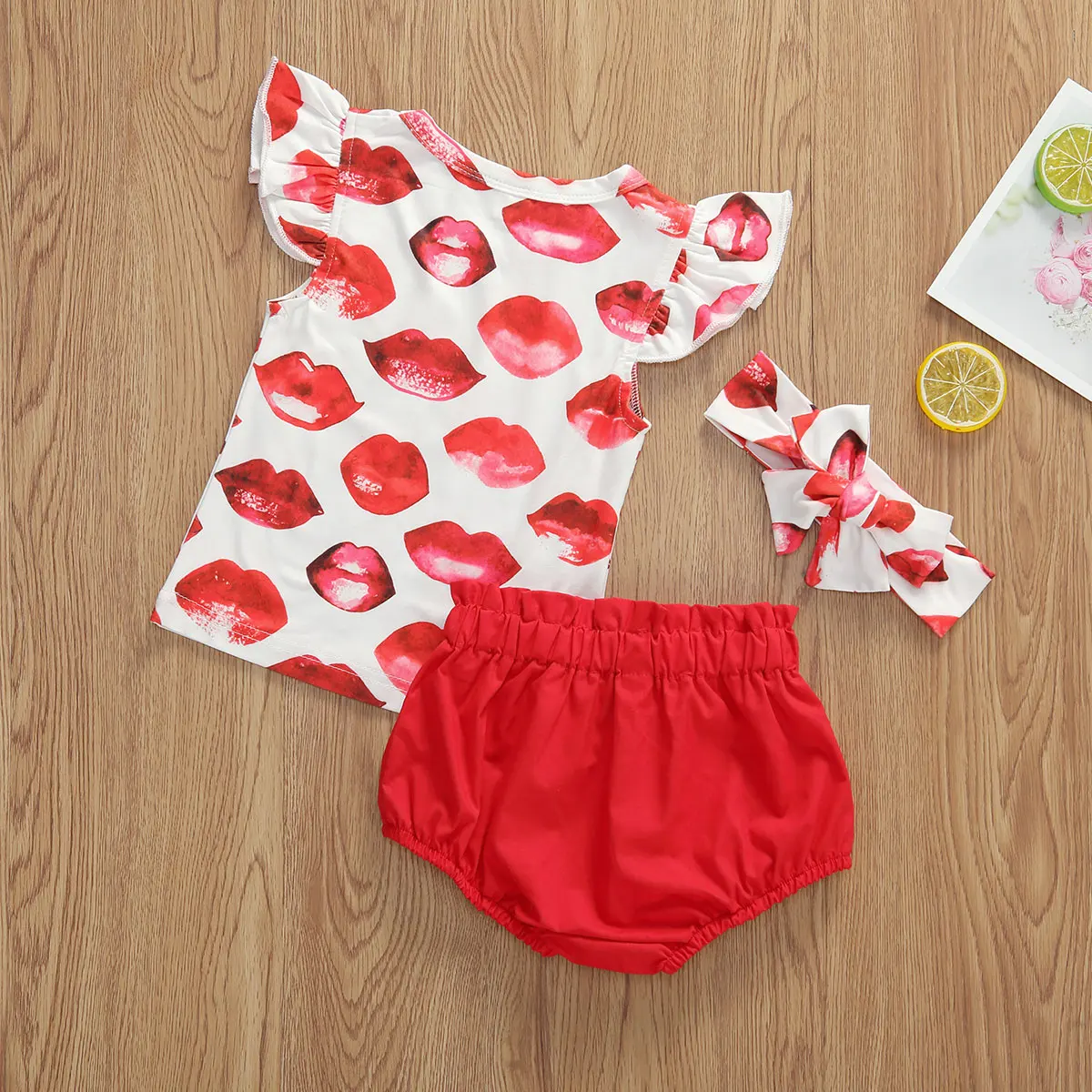 Комплект одежды для новорожденных девочек из 3 предметов топ с принтом губ