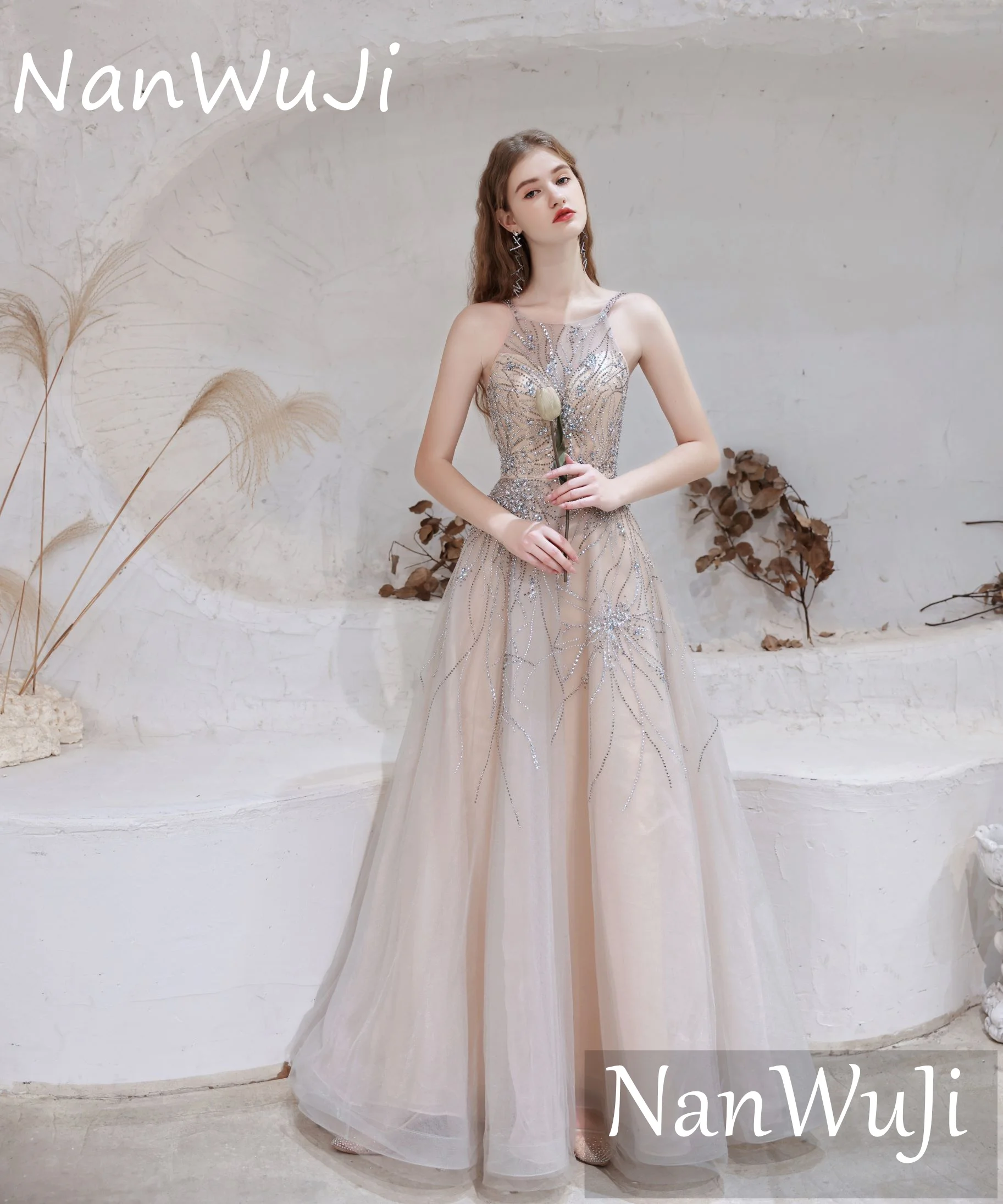 Elegant A Line Wedding Evening Dress Crystal Luxury Beading Sleeveless Prom Party Gowns Champagne Grey Robes De Soirée