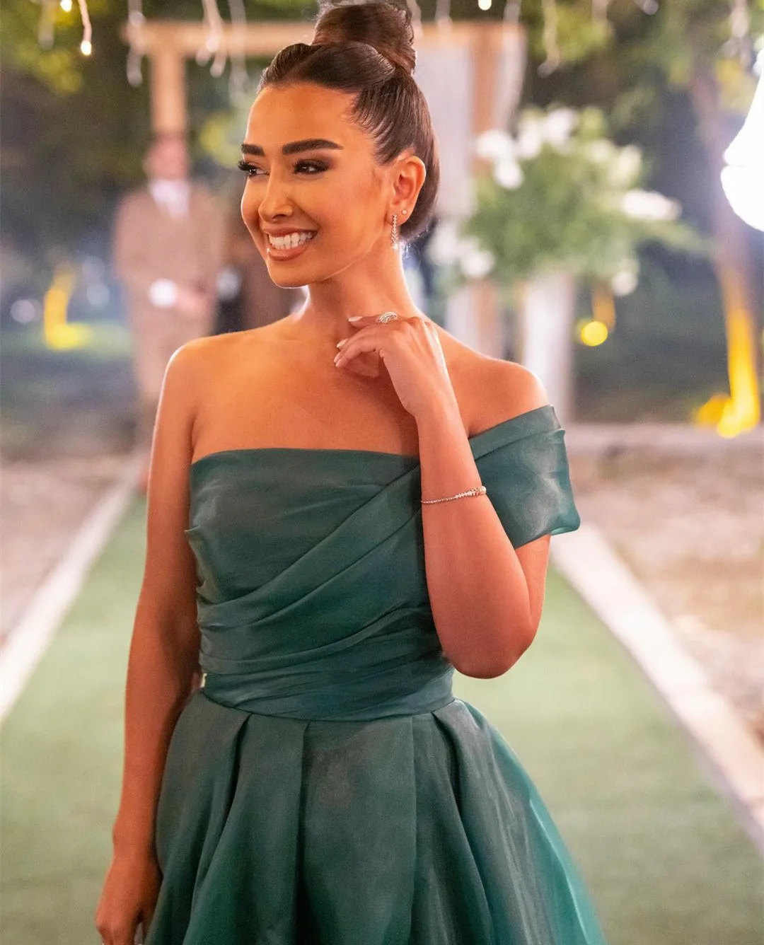 Длинные Зеленые Вечерние платья-трапеция с разрезом платье на одно плечо для