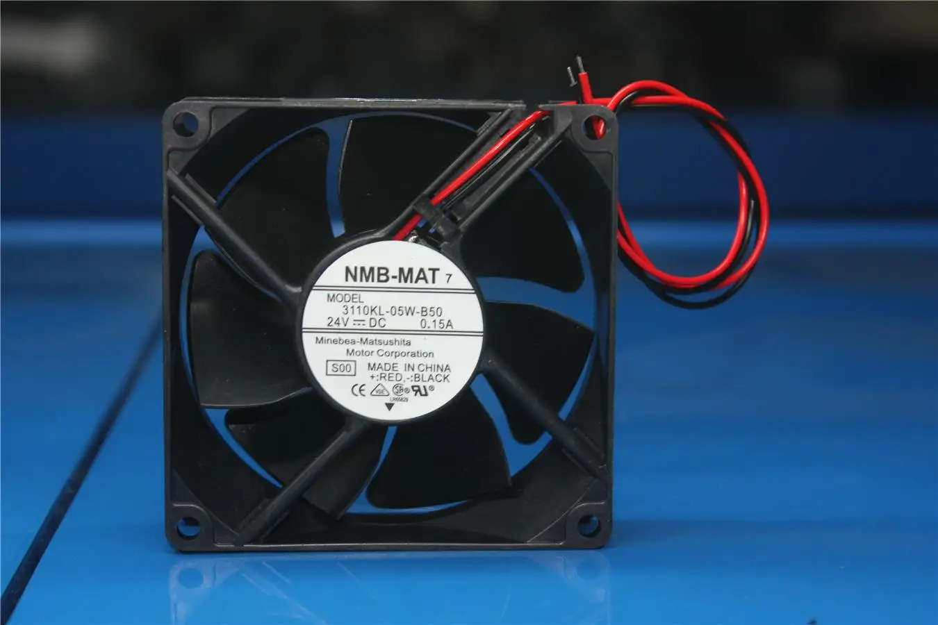 3110KL 05W B50 новый оригинальный DC24V 0.15A инвертор вентилятор 8 см|Кулеры и системы