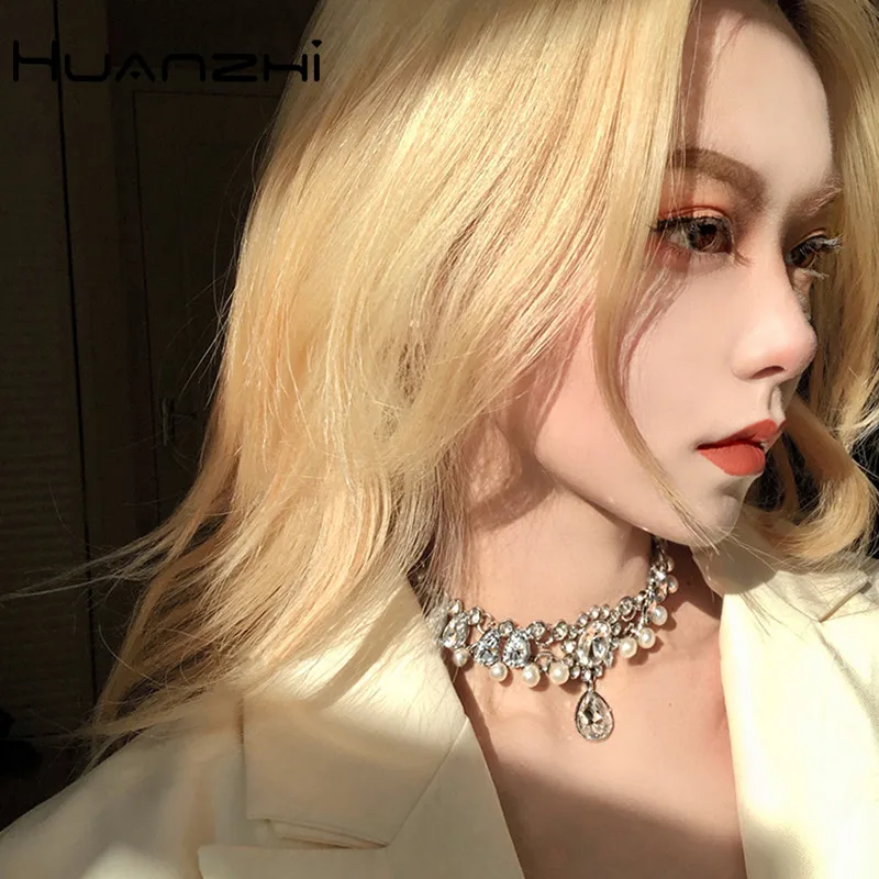 Колье женское HUANZHI с кристаллами циркония цепочка до ключицы украшение для