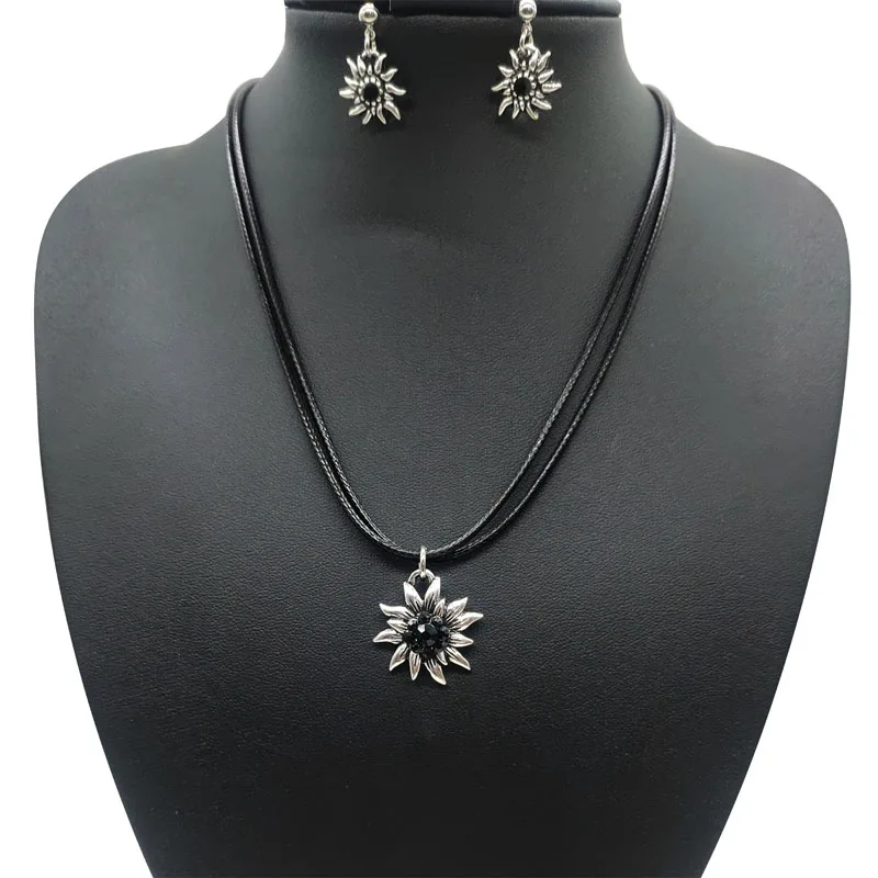 Комплект из колье и серёг в винтажном стиле|Ювелирные наборы| |