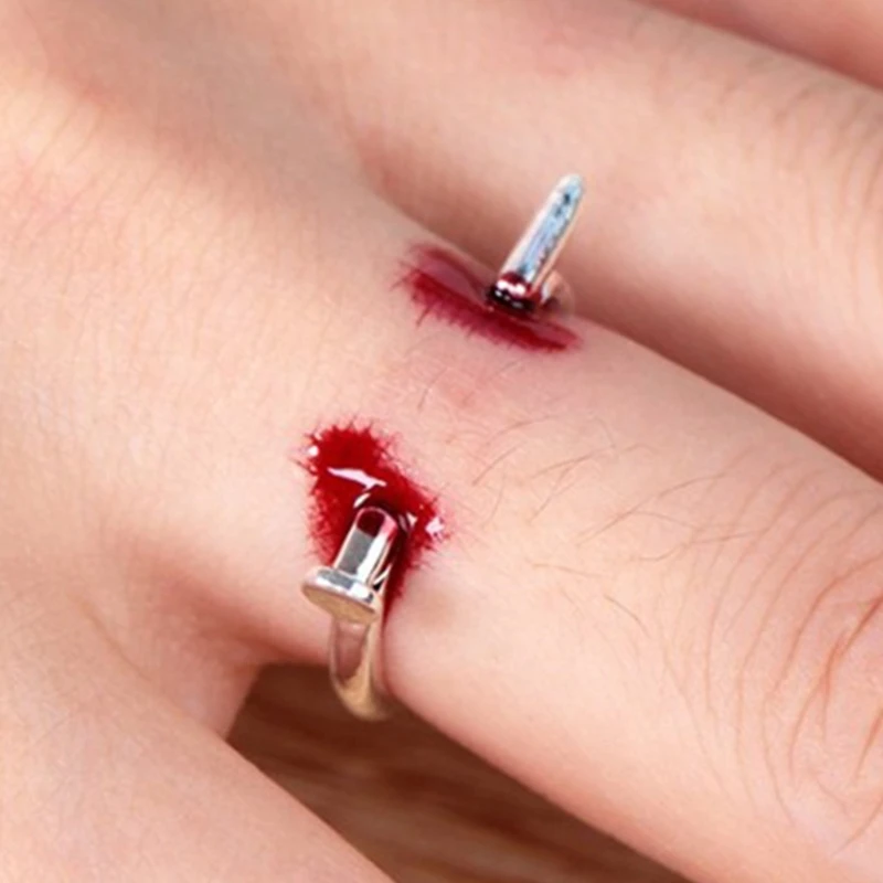 

Q9QB 5 Pieces Bleeding Ring Alloy Made Nail Ring Gifts Realistic Bleeding Toys Funny Ring Kids Toys