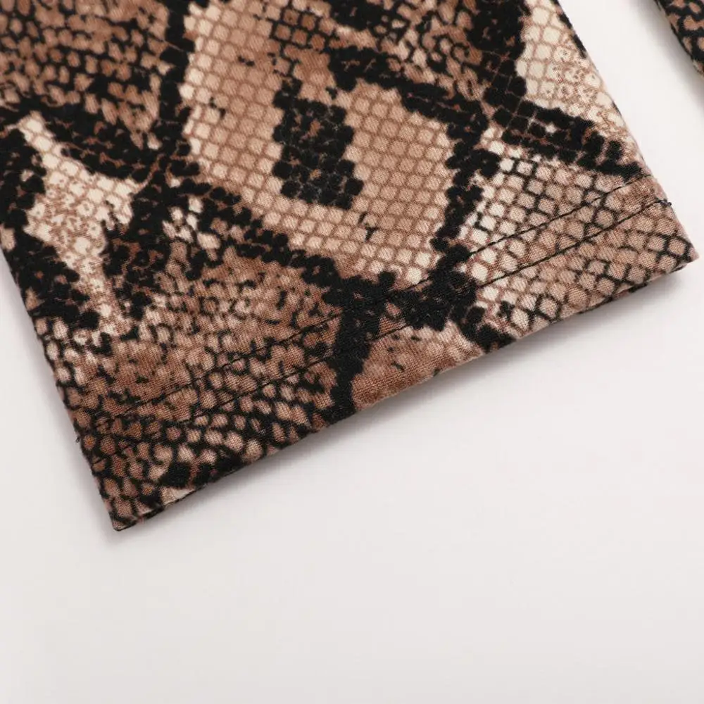 Женское платье с леопардовым принтом длинным рукавом и стоячим воротником |