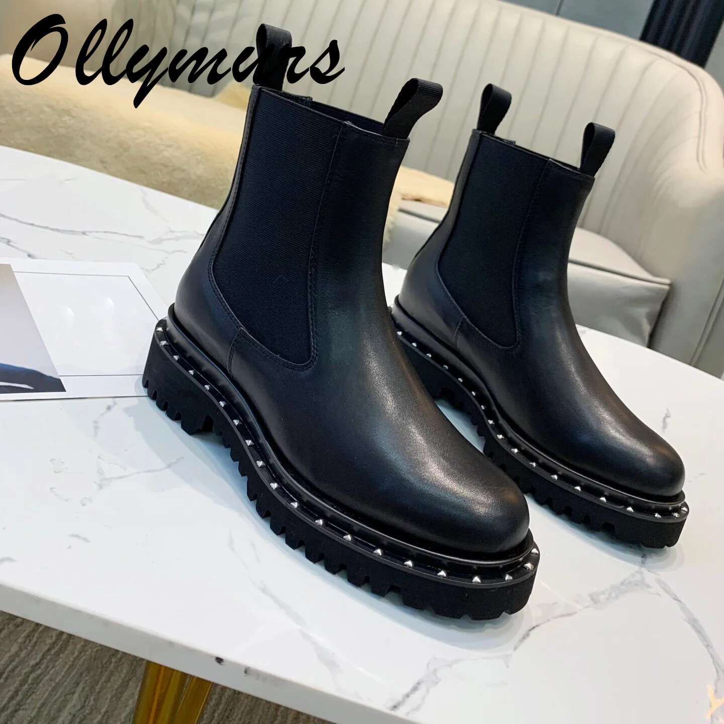 

Женские полусапожки с круглым носком, без застежки, из натуральной кожи