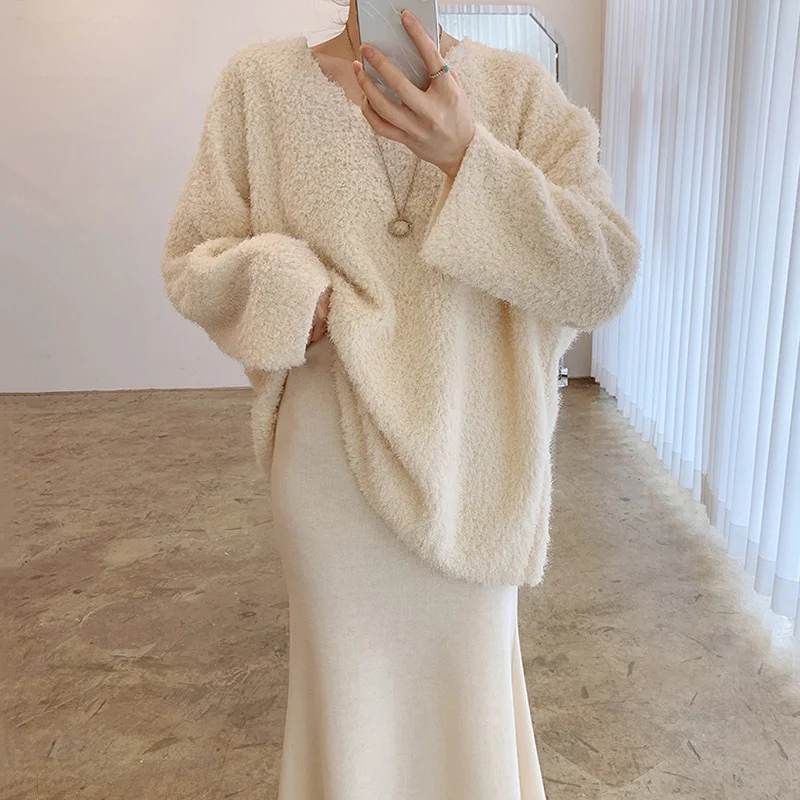 Женский костюм с юбкой корейский темпераментный V-образным вырезом плюшевый