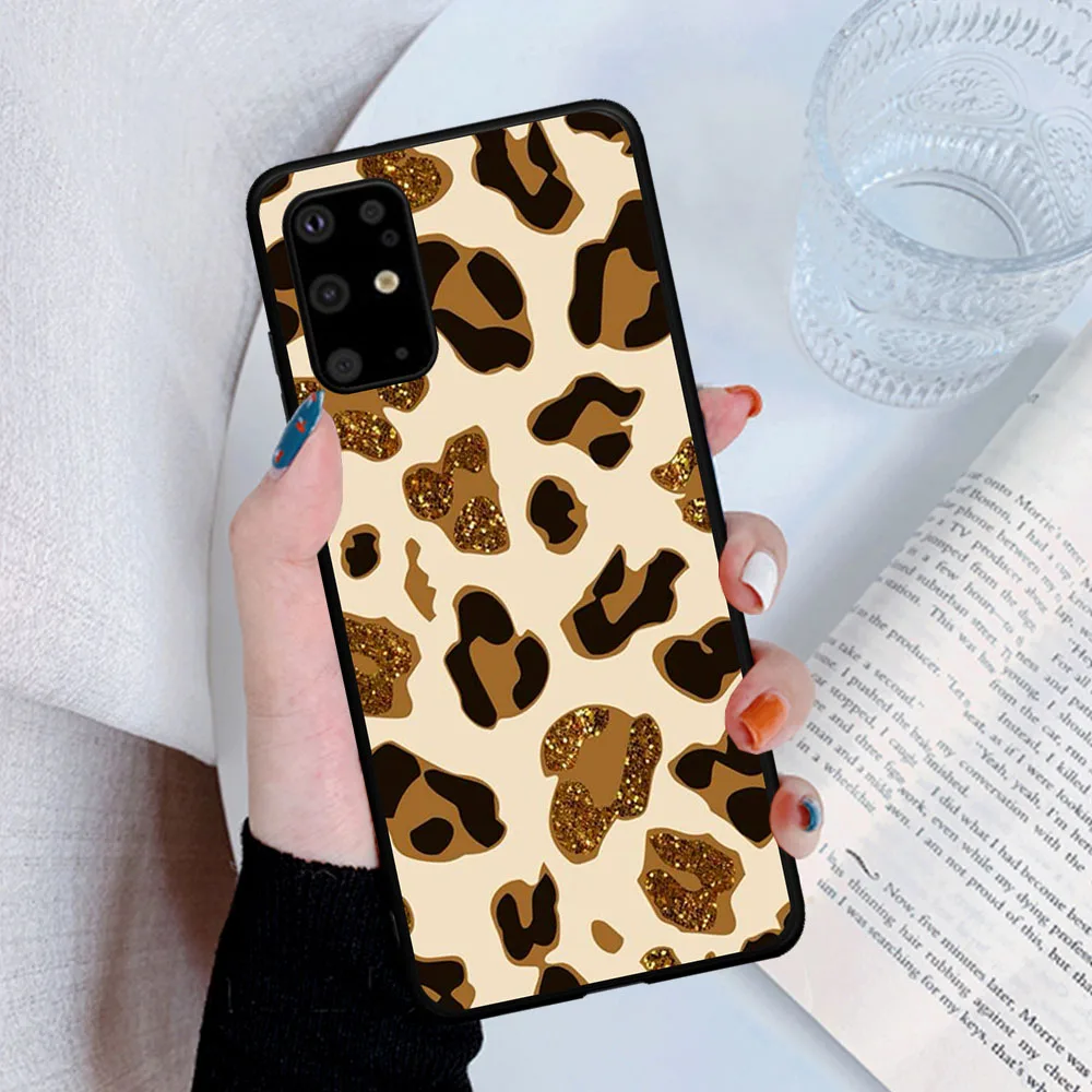 Лидер продаж Цвета: белый розовый и зеленый из коровьей кожи с леопардовым