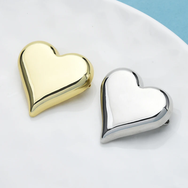 Wuli&ampbaby 2-color Metal Brooches For Women Men All Match Ins Style Love Office Party Brooch Pins New Year Gifts - купить по