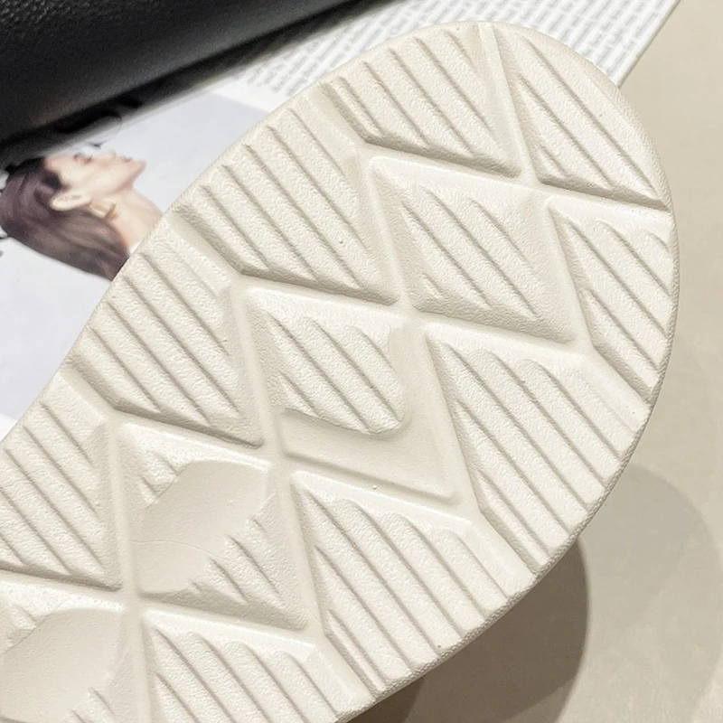 

Female student sandals New summer 2021 Women sandals Casual open toe shoes Velcro Flat bottom Beach shoes 35 yards