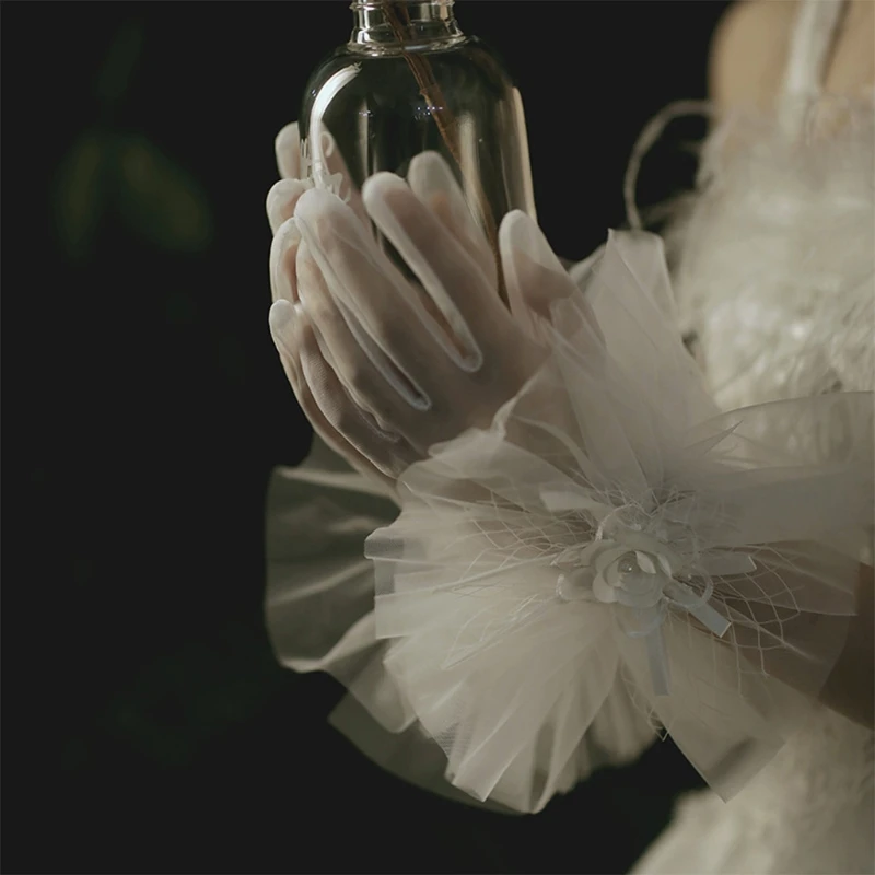 

Women Short Sheer Wedding Gloves Floral Lace Patchwork Sunscreen Bridal Mittens AXYD