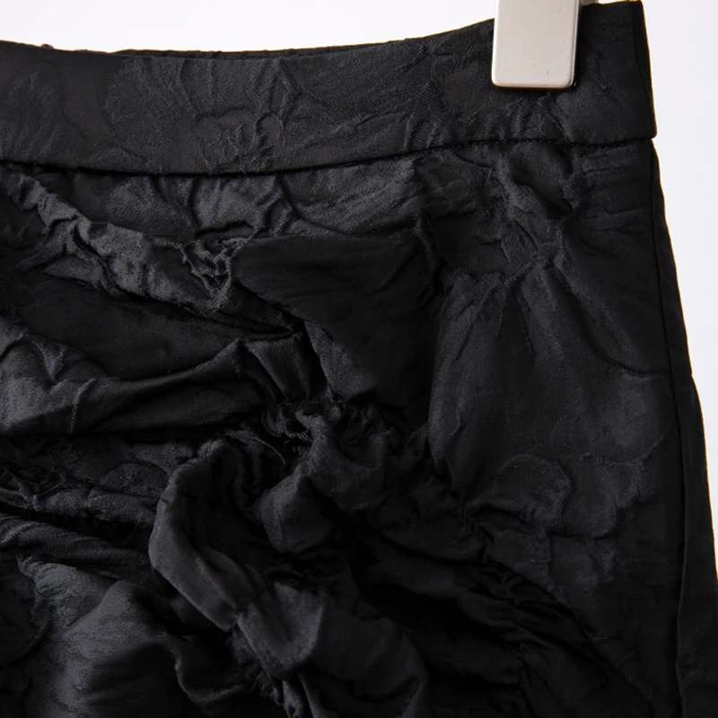 

TWOTWINSTYLE Pure Color Skirts For Female High Waist Slimming Pure Color Ruched Women's Skirt Fashion Streetwear New 2021