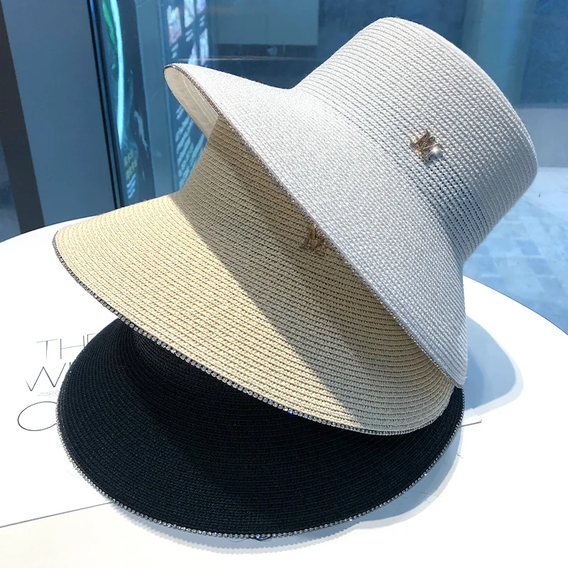 

Шляпа соломенная в европейском и американском стиле с плоским верхом и алмазными буквами