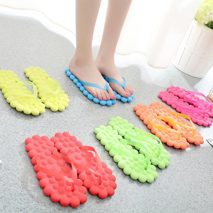 2020 новые летние крутые шлепки модные массажные тапочки цвета обувь на плоской