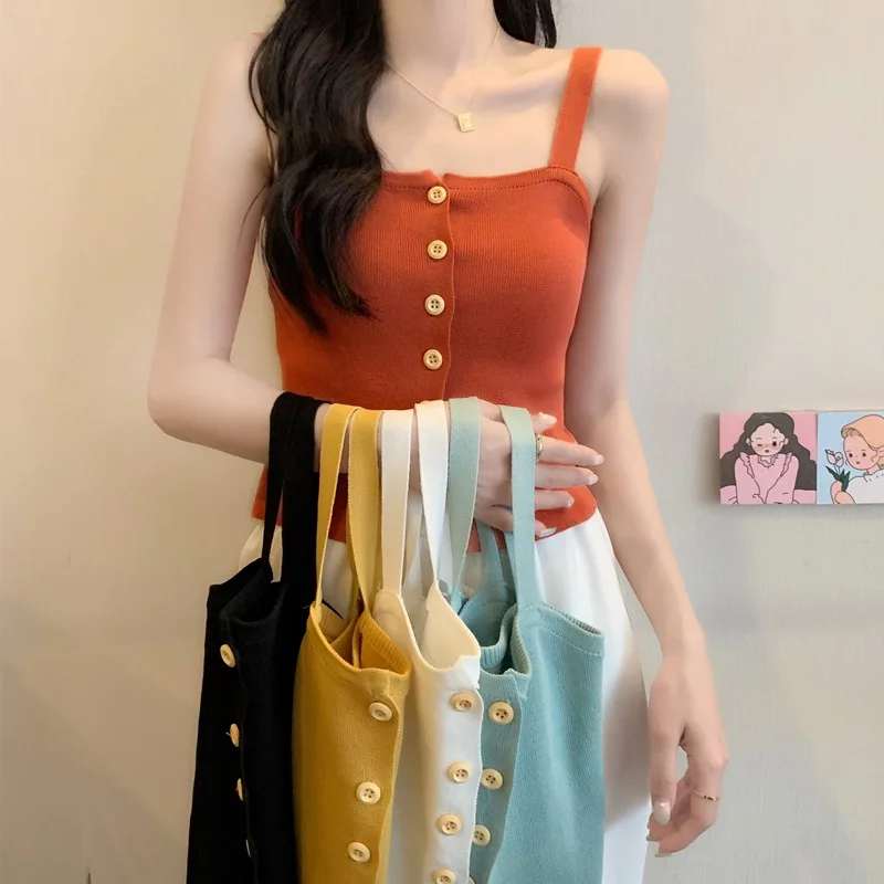 

Топ женский трикотажный на пуговицах, без рукавов, с открытой спиной