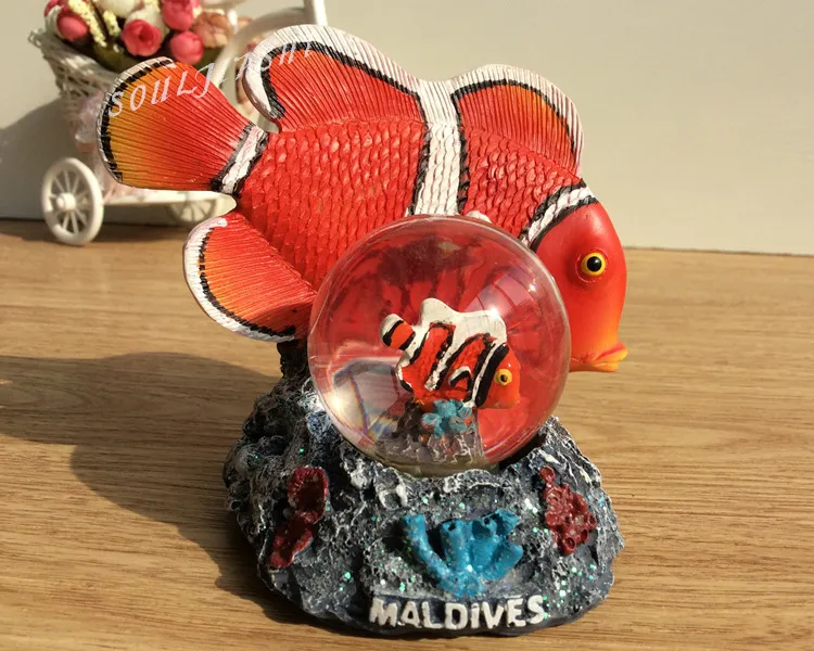 MALDIVES SOUVENIR MEDITERRANEAN HOME DECORATION CUTE FISH CRYSTAL BALL TROPICAL SHAPE RESIN ORNAMENTS | Дом и сад