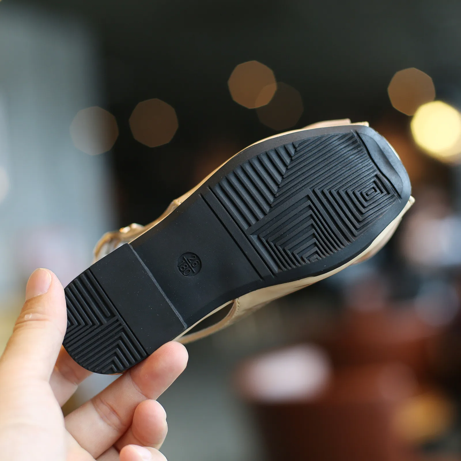 

2021 baby shoes children's fashion trend new hot selling non-slip soft-soled wear-resistant water drill fish mouth bow princess